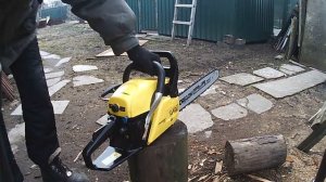 Champion 254-18 Запуск холодной бензопилы