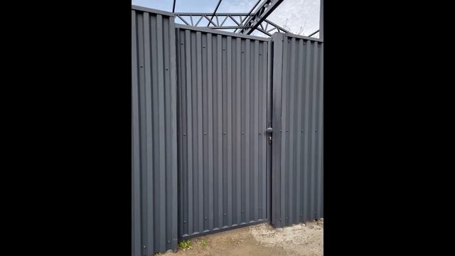 Забор из профлиста. Навес из шифера. Ворота откатные Алютех. смотреть онлайн