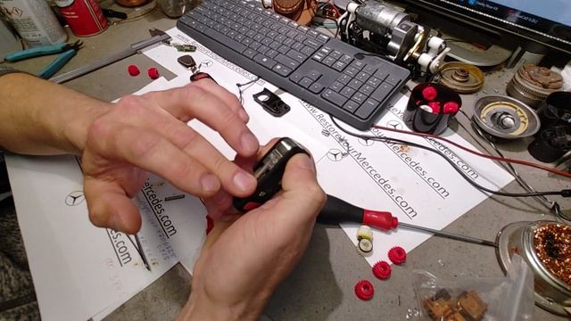 Mercedes late W140 key fob shell. Finally I found the good one смотреть онлайн