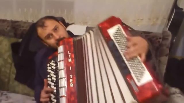 Старушка с выходом! смотреть онлайн