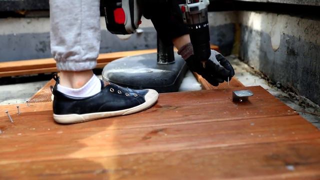 아파트 정원 생활자의 가드닝/ 초보자도 쉽게 설치하는 원목 데크 DIY/ 테라스 가든 꾸미기/베란다 정원 смотреть онлайн