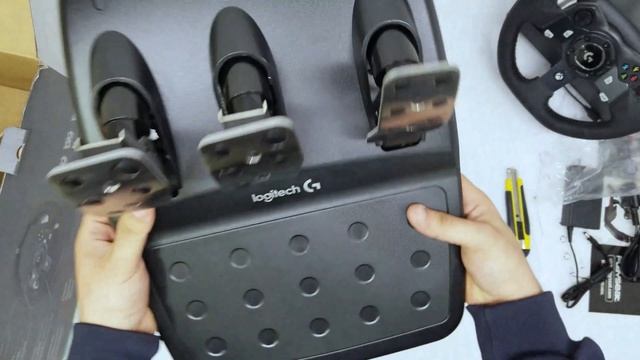 Logitech G920 Steering Wheel For Xbox Series X|S/Xbox One/Windows 11|10 - Unboxing