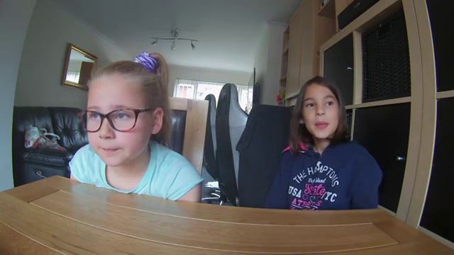 Bun & Megan BFF challenge смотреть онлайн