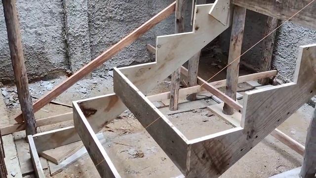Escada ideal para espaço pequeno fácil de fazer! смотреть онлайн