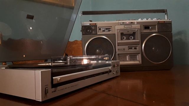 Hitachi TRK-8280 & AIWA AP-D7 смотреть онлайн
