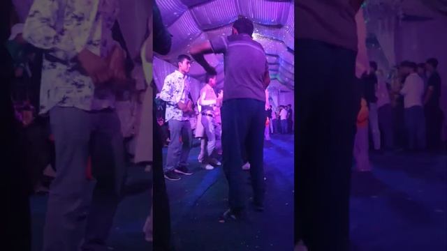 To'raqo'rg'onda to'yda Rashid akadan o'yini yomoni смотреть онлайн