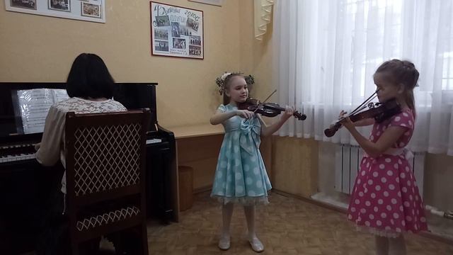 Г. Разбаева "Колыбельная,А. Спадавеккиа" Добрый жук"(исп. дуэт "Виолинки") смотреть онлайн