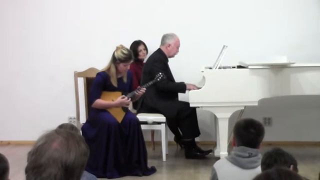 А.Вивальди. Концерт для скрипки Соль мажор. Исполняет Лариса Полторацкая (балалайка) смотреть онлайн