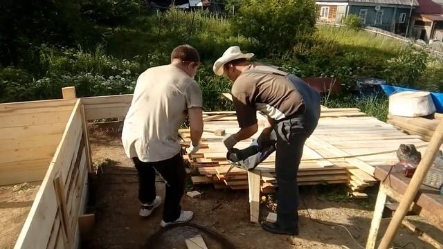 1.07.20 г. Продолжение установки наружной опалубки и вязки арматуры между тумбами! смотреть онлайн