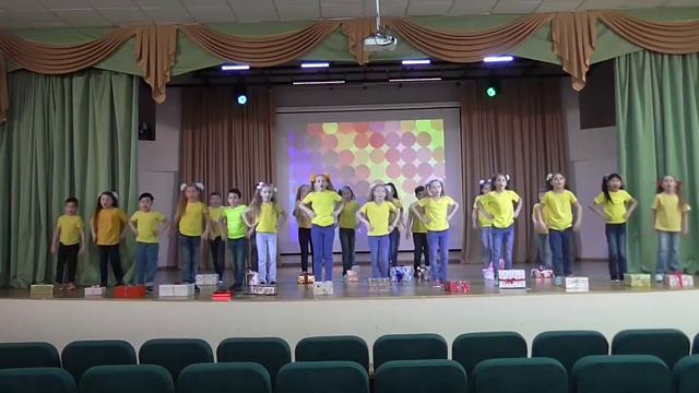 СЮРПРИЗ от вторых и третьих классов УК «Пролетарка» смотреть онлайн