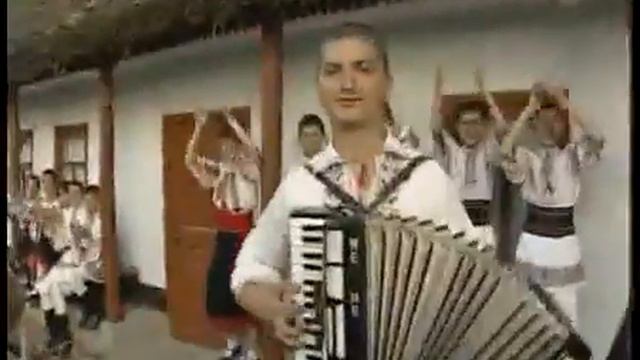 Играй, гармонь любимая! Мы в Молдавии с тобой 2 часть смотреть онлайн