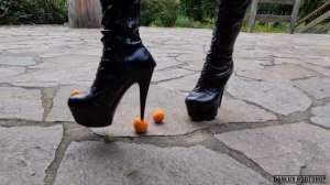 Fruits VS Boots Crush Fetish. Food crush.