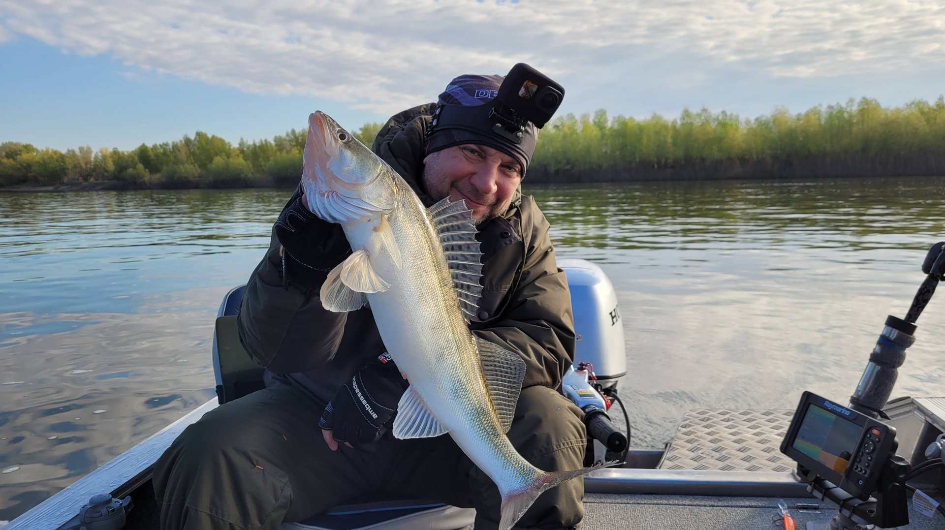 Ахтуба 2023 НОЯБРЬ - осенний "ДИВЕР КЛАБ" встреча друзей. Ловим судака, рыбалка СУПЕР база УГЛЯНСКОЕ