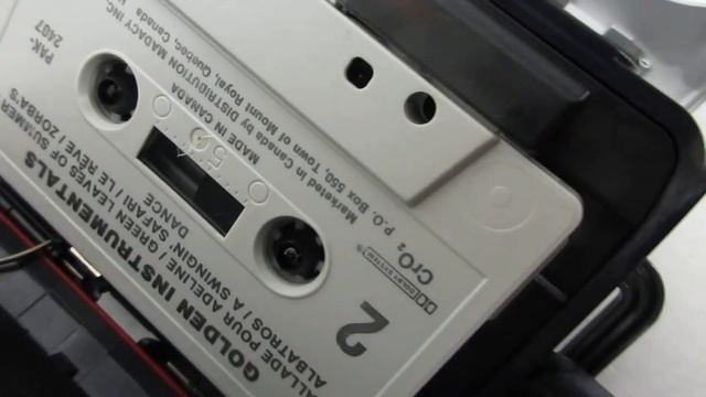 Sony WM-FS111 Red Portable Cassette Player AM-FM Radio смотреть онлайн