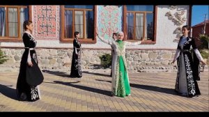 Ингушский девичий танец (Хореографический коллектив ГБОУ СОШ№4 г. Назрань)