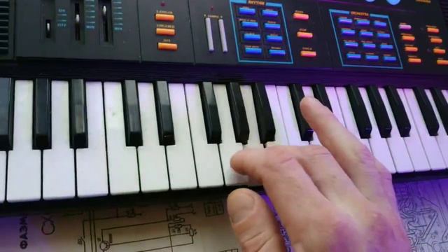 8-bit Ретро синтезатор Satellite AJ-430