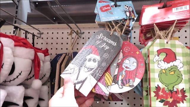 NEW WALMART CHRISTMAS DECOR | VINTAGE DECOR, GINGERBREAD VILLAGE, GRICH, DISNEY & INFLATABLES!! смотреть онлайн