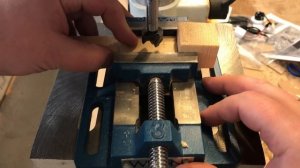 Настольная лампа в виде собаки из обрезков фанеры своими руками