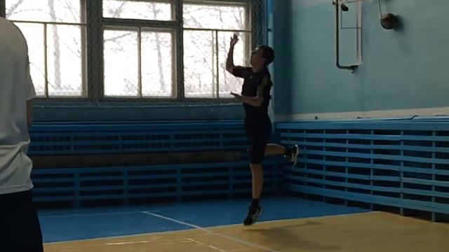 Подача на волейболе | Замедленная съемка смотреть онлайн