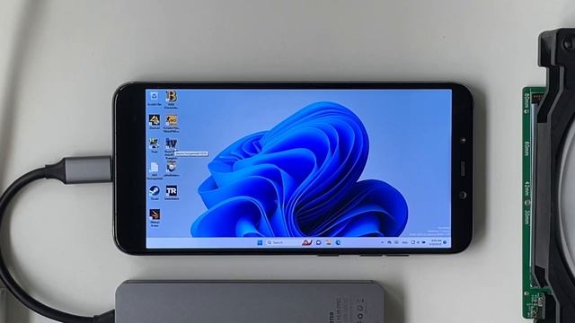 Could Phones Replace your PC in the Future? | PocoPhone F1 Dualbooting Windows 11 and Android смотреть онлайн