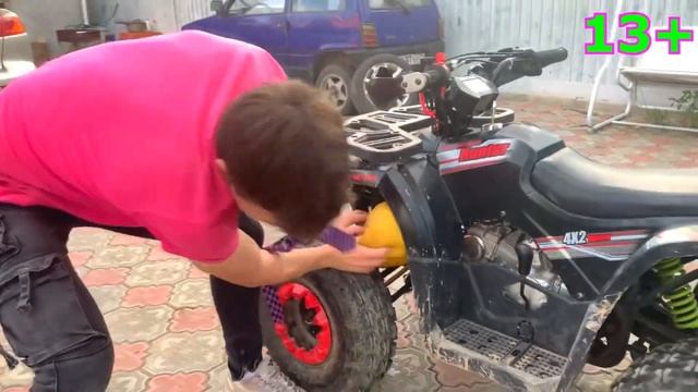 Yellow Man could not Started Race because Tsunami flooded Nissan Cedric 13+ смотреть онлайн