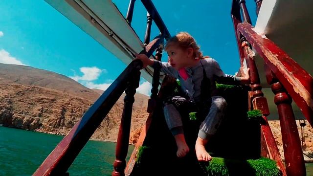 VLOG ЭКСКУРСИЯ В ОМАН ИЗ ДУБАЯ ОАЭ ОТ CORAL TRAVEL(ДИББА-МУСАНДАМ) смотреть онлайн