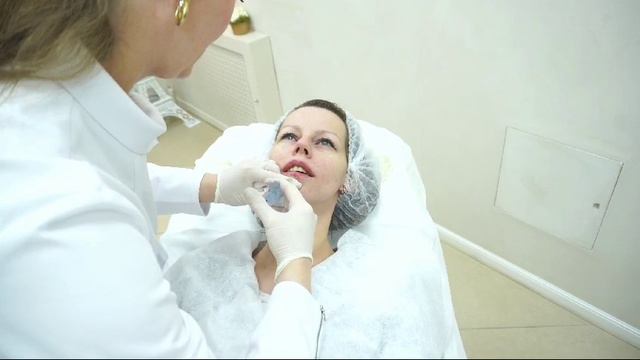 Контурная пластика губ.mp4 смотреть онлайн