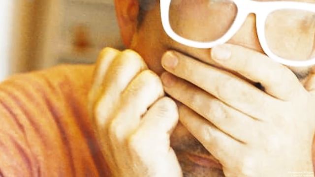 Мужчина сделал ему шокирующее предложение. Вернувшись домой, он начал уговаривать… смотреть онлайн