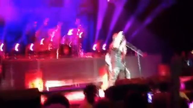 Three Days Grace - Never Too Late (4/21/13 House of Blues) смотреть онлайн