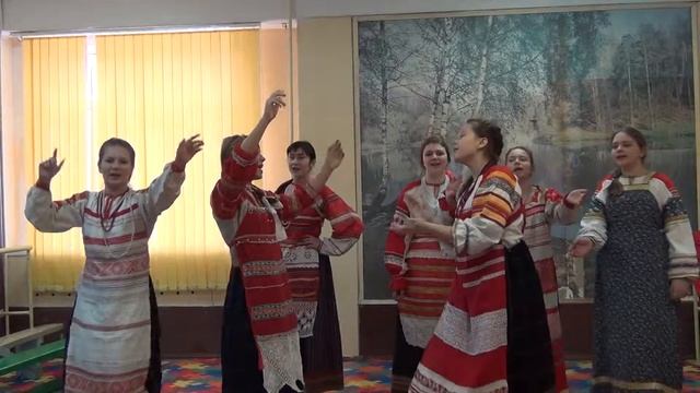 Образцовый фольклорный ансамбль "Истоки", г. Тула - Русская народная песня ''Улица широкая'' смотреть онлайн