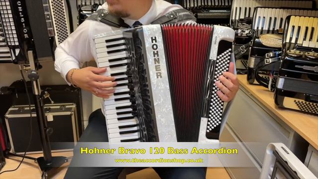 Hohner Bravo 120 Bass Accordion смотреть онлайн