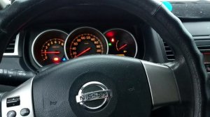 Запускаем Nissan Tiida после 14 дней простоя на морозе