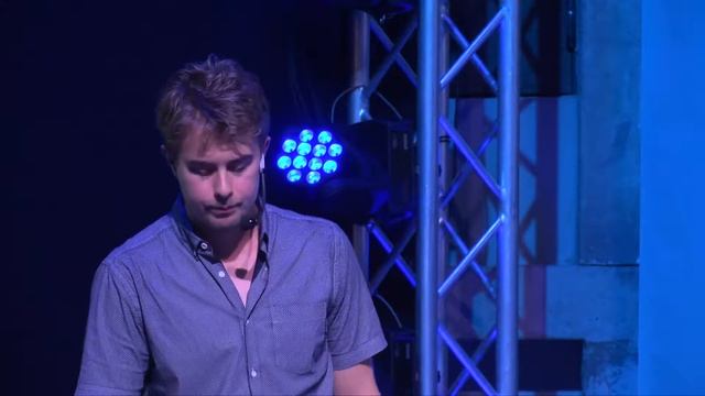 Refresh 2015, Ben Dixon, What I got wrong when someone asked me to deploy a WebApp смотреть онлайн