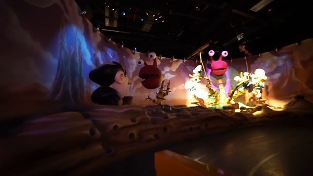 Smurfs Studio Tour : Dark Ride - MotionGate (Dubai Parks and Resort) смотреть онлайн