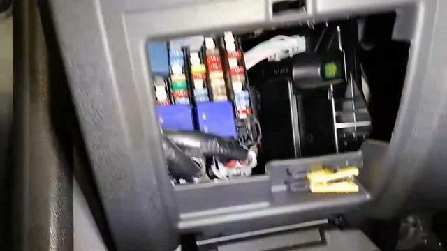 Renault Megane 3  Fuse Box Location