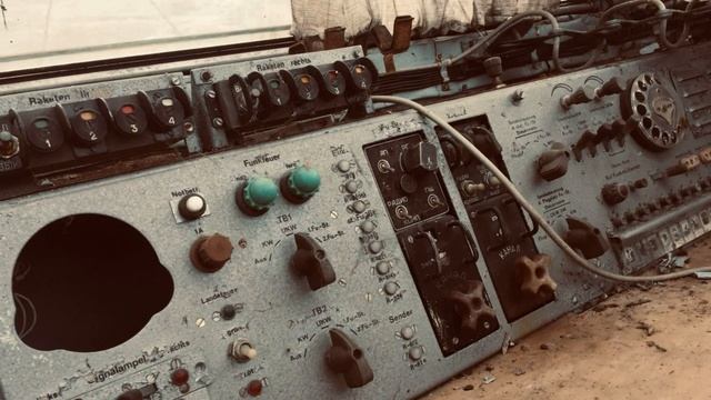 ЧУДОМ Обнаружили в Германии РЕДЧАЙШИЙ ЗИЛ. In Deutschland entdeckt ZIL selten смотреть онлайн