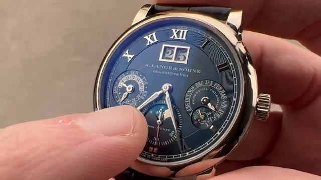 A. Lange & Söhne Langematik Perpetual 20th Anniversary 310.028 E A. Lange & Söhne Watch Review смотреть онлайн