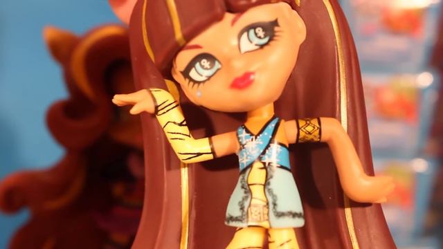 Opening Monster High Vinyl Figures! (Toys Review Toys!) смотреть онлайн