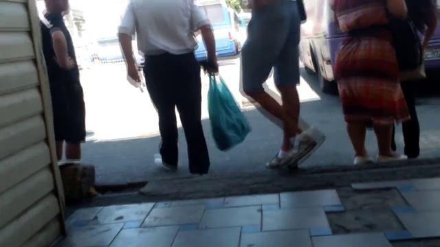 Карманники на ЖД вокзале Симферополя. смотреть онлайн