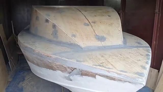Лодка из фанеры и стеклоткани своими руками. Север 520 ч. 6.mp4 смотреть онлайн
