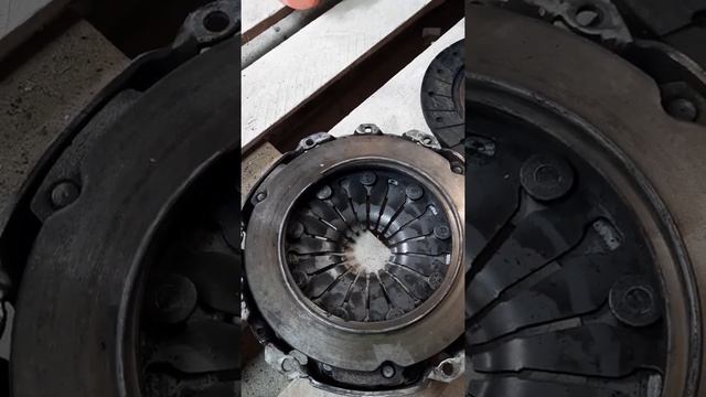 пропало сцепление не включаются скоростя Chery M11