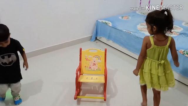 Two little ones fun video // #Littleminds смотреть онлайн
