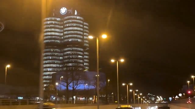 Прожил НЕДЕЛЮ в TESLA S PLAID. Тест-драйв самого быстрого электромобиля в мире. Подробный ОБЗОР смотреть онлайн