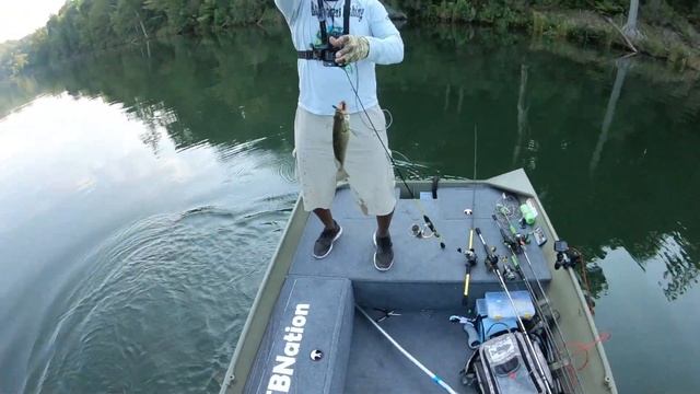 Jon Boat MAIDEN VOYAGE {Jon Boat To Bass Boat Conversion} Lowe 1448 смотреть онлайн