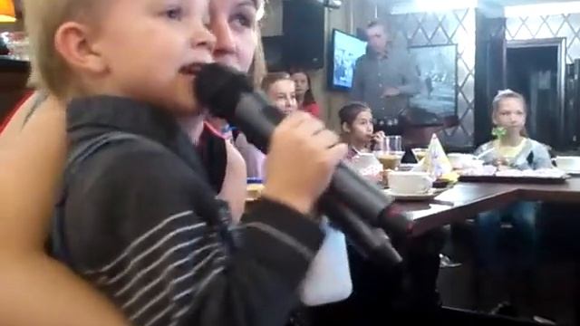 Кафе Новосельцев. Детская программа-караоке.Поём с мамой. смотреть онлайн