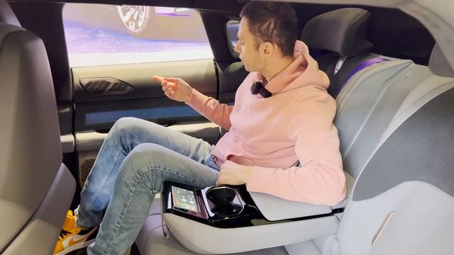 Lotus Eletre & HiPhi Z