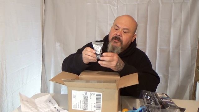 Unboxing the Insta360 ONE X2 Advanced Action Bundle смотреть онлайн