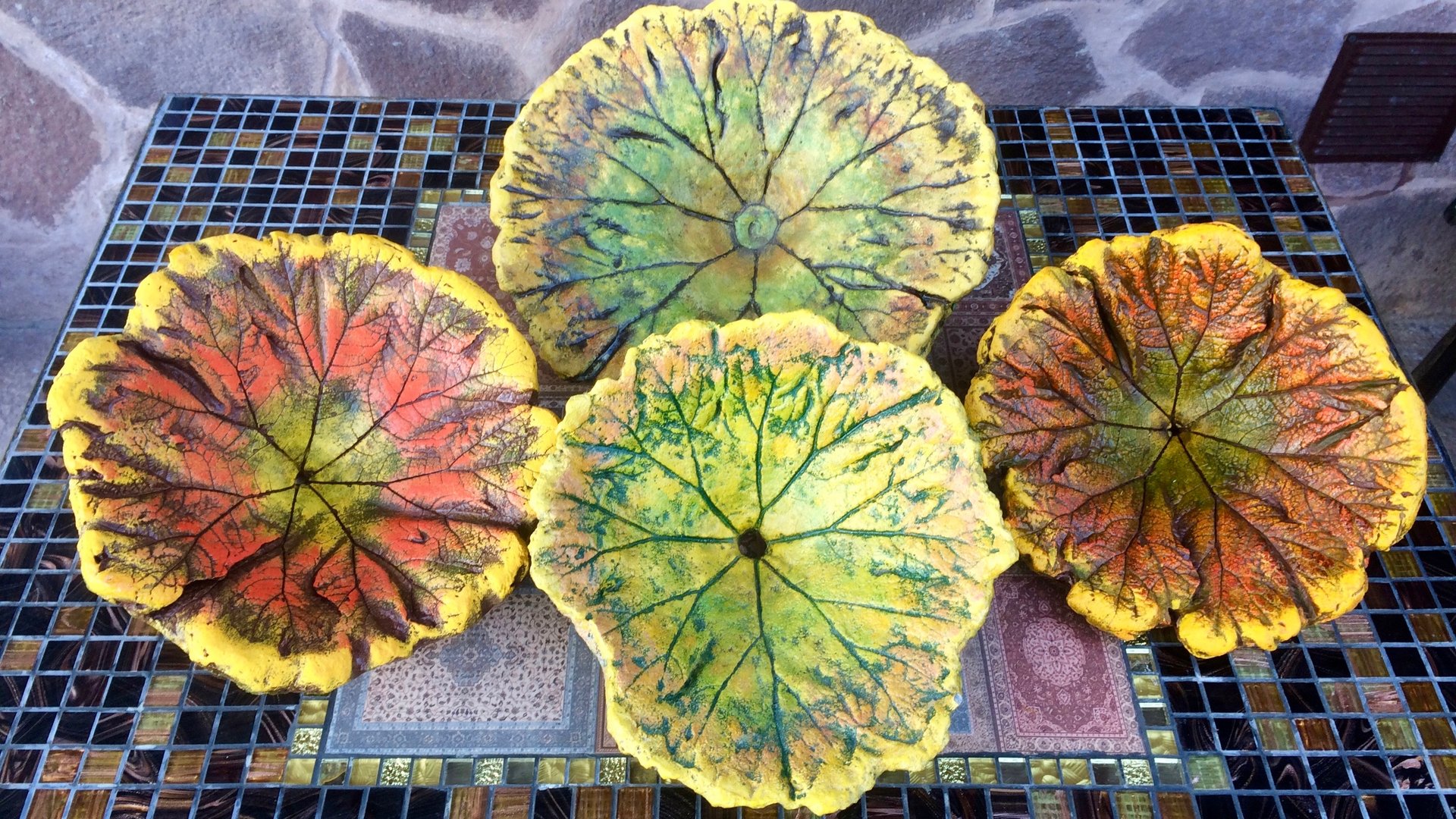 ЛИСТИКИ из ЦЕМЕНТА. Послойная покраска / защита от дождя и солнца / финишная защита. Дачный креатив.