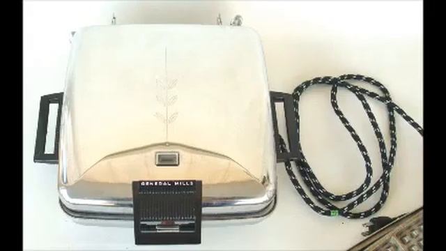Vintage Waffle Iron General Mills Non-Teflon Aluminum Slideshow смотреть онлайн