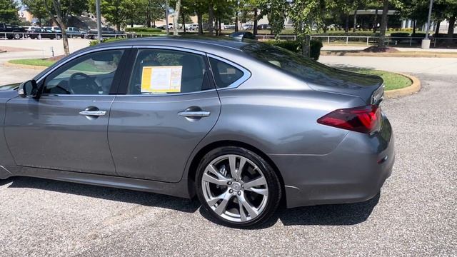 2018 Infiniti Q70 3.7 LUXE смотреть онлайн